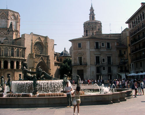 Plaza de la Virgen Plaza de la Virgen